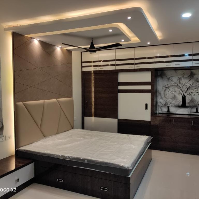 5 BHK corner villa for sale in Sector 41 Noida — 100 sq mtr G+1+2 green belt facing